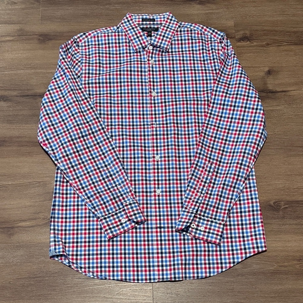 Banana Republic Camden Fit Non Iron Plaid Men's Shirt. Size Large